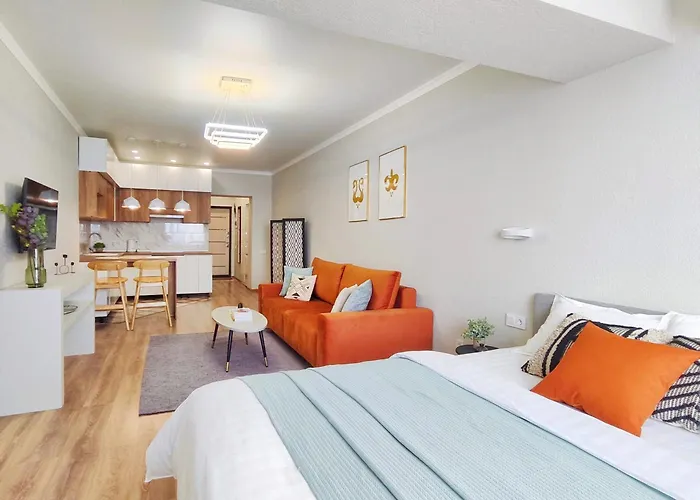 Modern Apartment In Golden Square