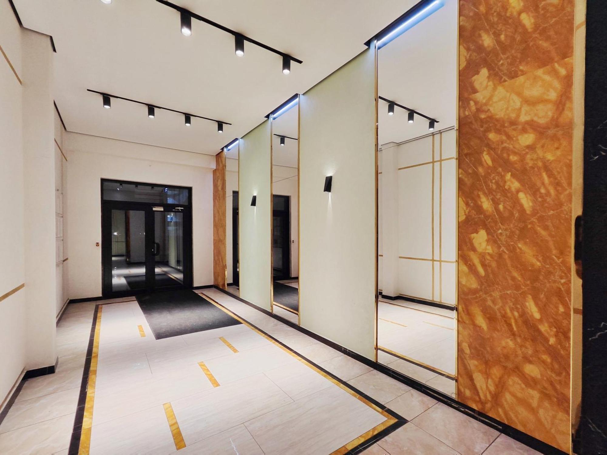 Apartment Modern In Golden Square